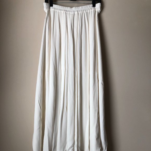 SOFT SURRONDINGS PLEATED SKIRT - Picture 3 of 10